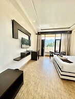 Sea Hawk Hill Resort - A Luxury Boutique Resort