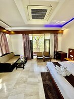 Sea Hawk Hill Resort - A Luxury Boutique Resort