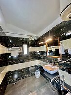 Sea Hawk Hill Resort - A Luxury Boutique Resort