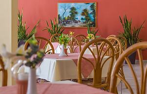 Green Bungalows Hotel Apartments