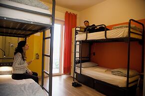 Sunflower City Youth Hotel