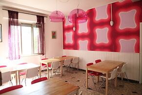 Sunflower City Youth Hotel