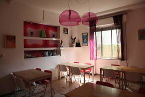 Sunflower City Youth Hotel