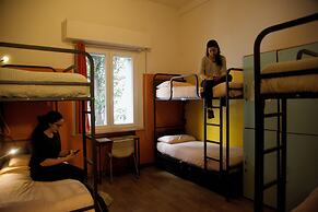 Sunflower City Youth Hotel