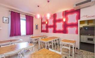 Sunflower City Youth Hotel