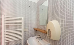 Sunflower City Youth Hotel