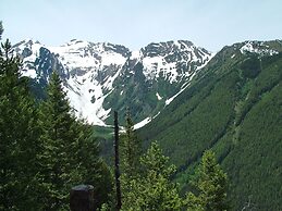 Glacier Haven Inn