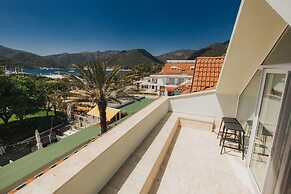 Dedeminn Marina Hotel