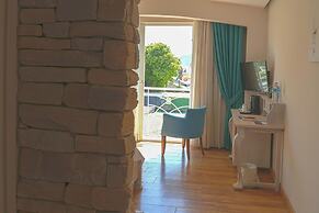 Dedeminn Marina Hotel