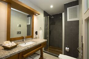 Dedeminn Marina Hotel