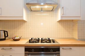 Dedeminn Marina Hotel