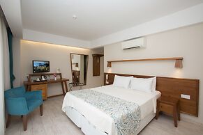 Dedeminn Marina Hotel