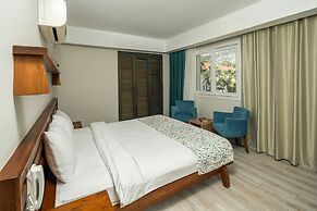 Dedeminn Marina Hotel