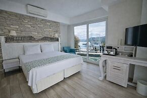 Dedeminn Marina Hotel