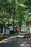 Hinckley's Dreamwood Cottages