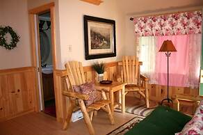 Hinckley's Dreamwood Cottages