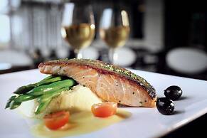 The Grove Suites by Grand Aston