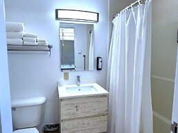 Atlantic Eyrie Lodge