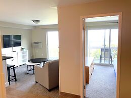 Atlantic Eyrie Lodge