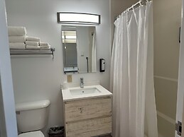 Atlantic Eyrie Lodge