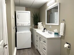 Atlantic Eyrie Lodge