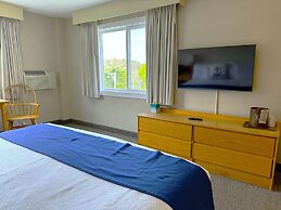 Atlantic Eyrie Lodge