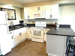 Atlantic Eyrie Lodge