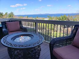 Atlantic Eyrie Lodge