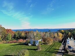 Atlantic Eyrie Lodge