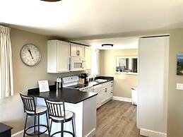 Atlantic Eyrie Lodge