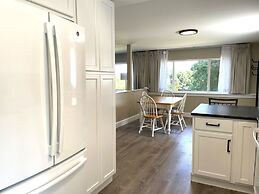 Atlantic Eyrie Lodge