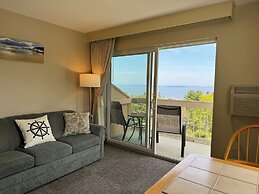 Atlantic Eyrie Lodge