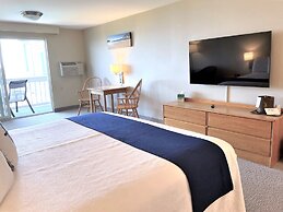 Atlantic Eyrie Lodge