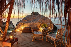 Perdue Hotel Adults Only +18