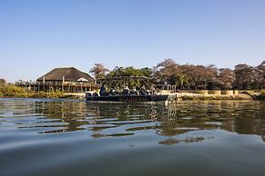 Hakusembe River Lodge
