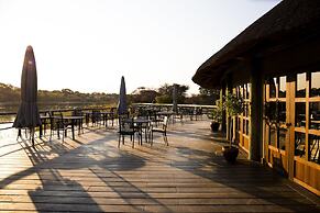 Hakusembe River Lodge