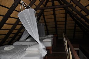 Hakusembe River Lodge