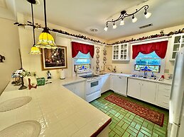 Riverbend Motel & Cabins