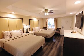 Riverbend Motel & Cabins