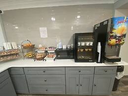 Riverbend Motel & Cabins