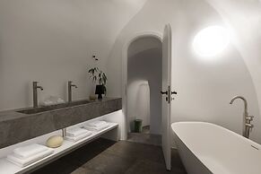 Canaves Oia Suites - Small Luxury Hotels of the World