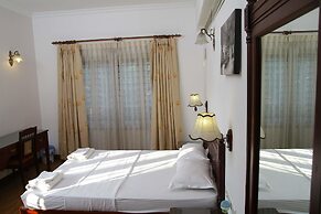 Fort Beach Service Apartment