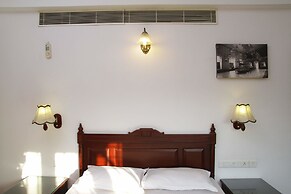 Fort Beach Service Apartment