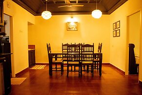 Fort Beach Service Apartment