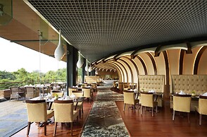 Taj Damdama Lake Resort & Spa, Gurugram