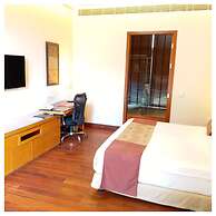 Taj Damdama Lake Resort & Spa, Gurugram