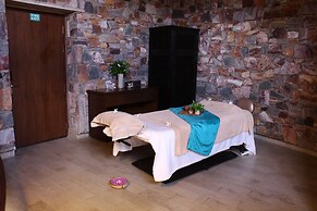 Taj Damdama Lake Resort & Spa, Gurugram