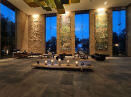 Taj Damdama Lake Resort & Spa, Gurugram