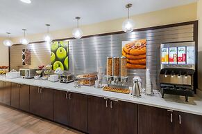 La Quinta Inn & Suites by Wyndham Artesia