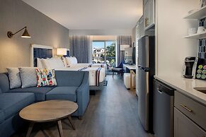 Fenwick Shores, Tapestry Collection by Hilton